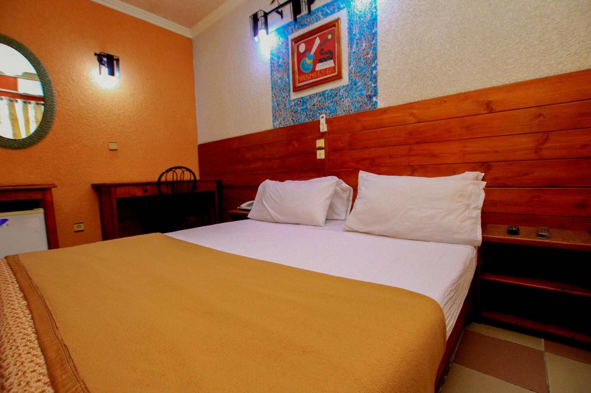 Hotel Le Prince โกโตนู ภายนอก รูปภาพ