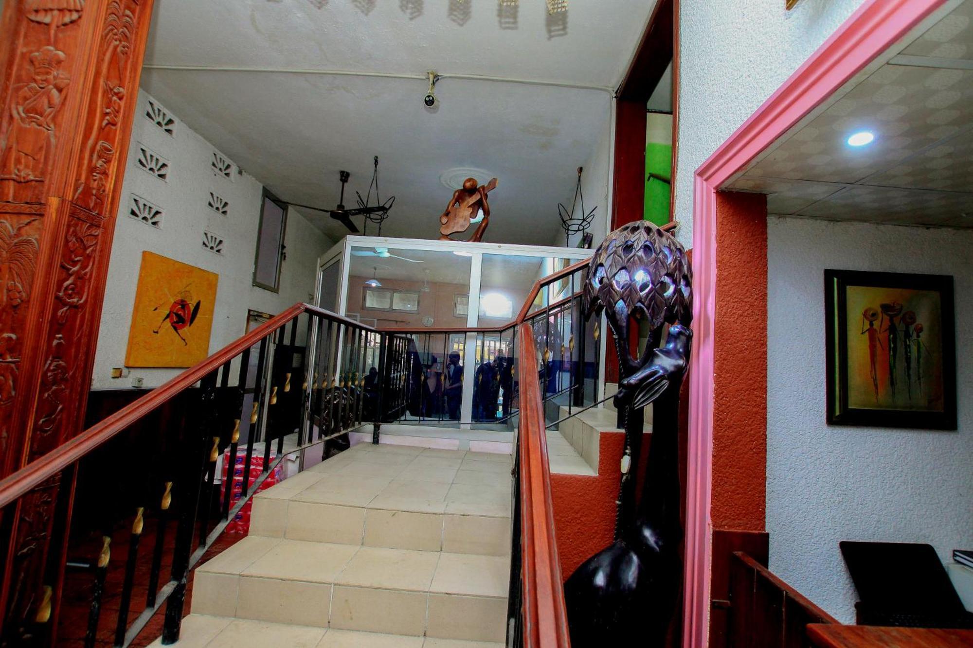 Hotel Le Prince โกโตนู ภายนอก รูปภาพ